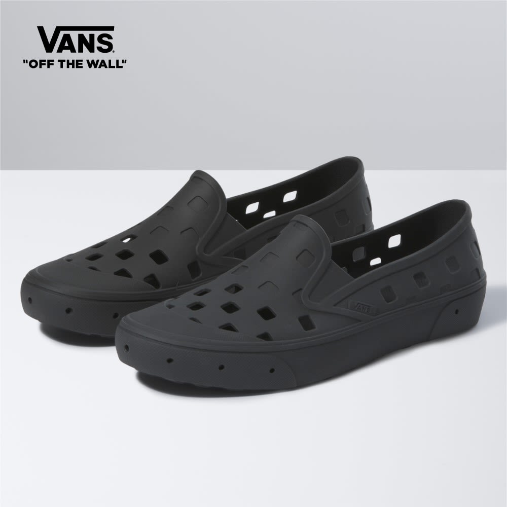 Vans Slip-On TRK Men Slip-On (Unisex US Size) BLACK VN0A5HF8BLK1